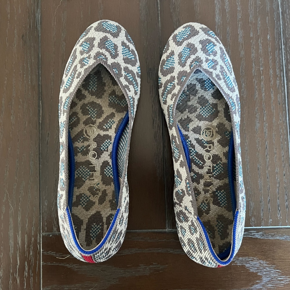 Rothy’s- Grey Spotted Flats Size 6.5